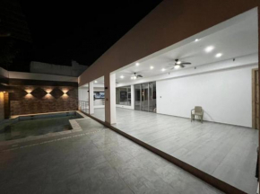 Casa patio / Cabaña / Piscina